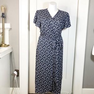 Loft Plus Wrap Dress Floral flutter sleeve 24